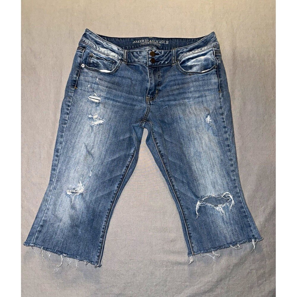 American Eagle Outfitters Women’s Cropped Jeans Blue Wash Distressed size 14